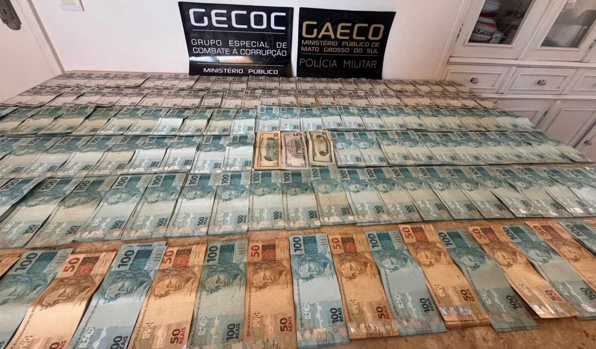  Operação contra desvio no tapa-buraco apreende R$ 429 mil em dinheiro vivo