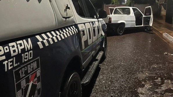 No Nelson Trad em Naviraí, homem é preso por tentativa de furto de Fiat Fiorino