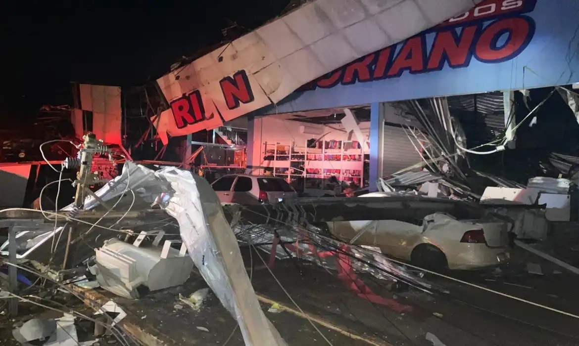 Defesa Civil confirma uma morte e cinco feridos após ciclone bomba no RS
