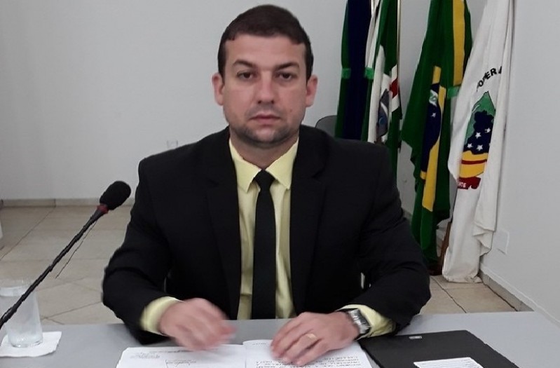 Em votação unanime: Simon é eleito Presidente da Câmara Municipal de Naviraí