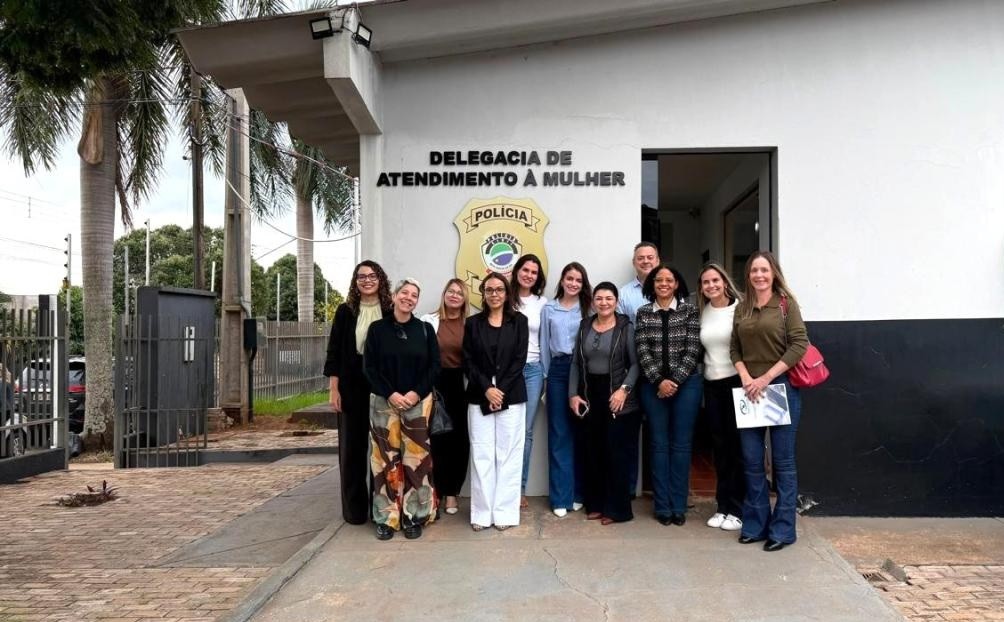 TCE e TJMS realizam visita técnica no Centro de Atendimento à Mulher em Naviraí