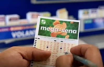 Mega-Sena acumula para R$ 135 milhões; confira as dezenas sorteadas