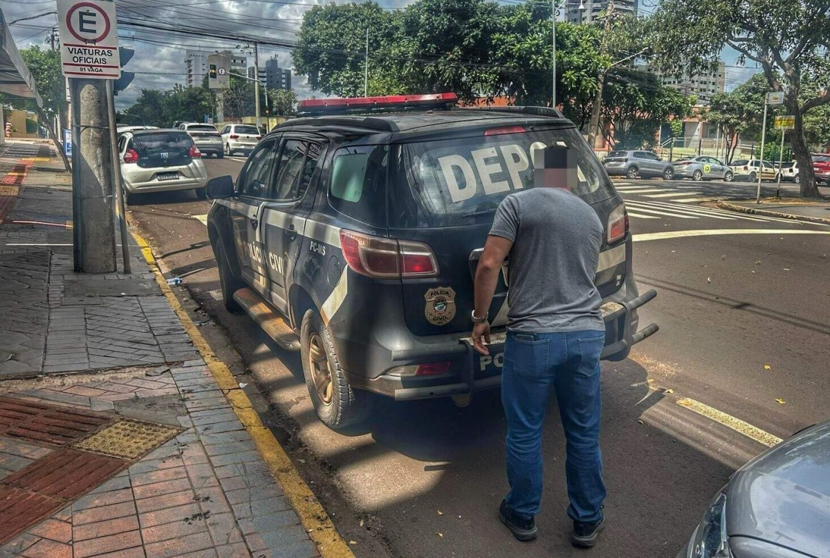 Mãe recebia dinheiro para homem de 43 anos estuprar a filha de 13