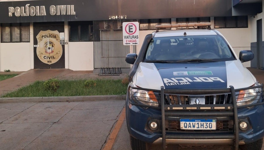 Adolescente bate na tia ao ser impedida de sair com amigos 