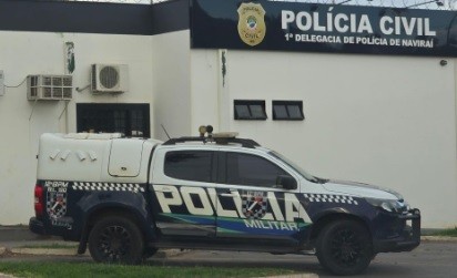 Força Tática de Naviraí prende homem e apreende quatro adolescentes por tráfico de drogas