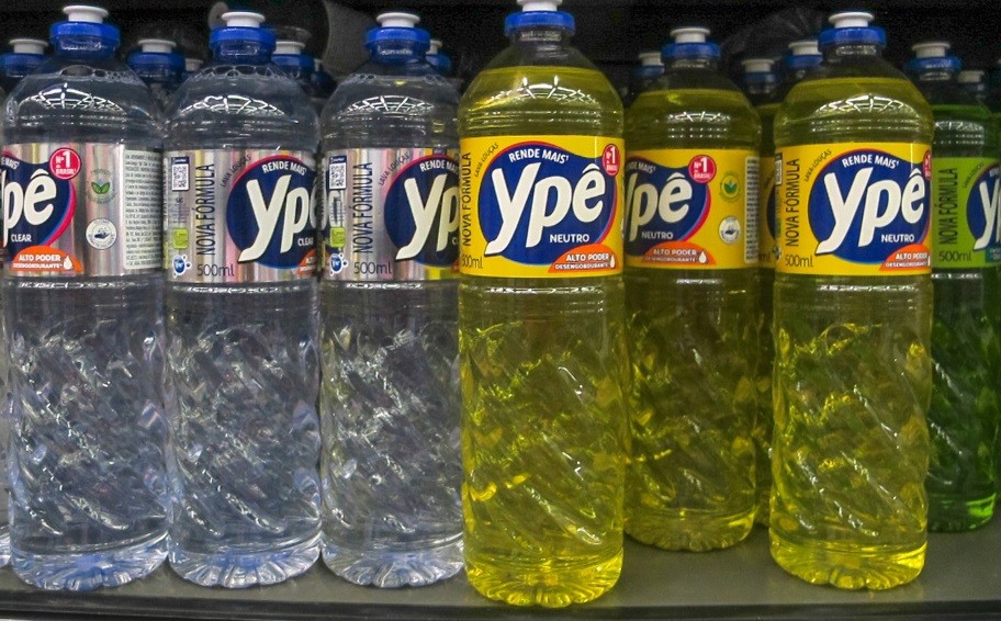 Anvisa mantém suspensão, mas libera parte de lotes de produtos Ypê