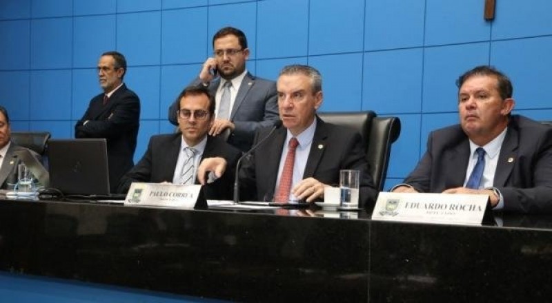 Deputados aprovam com urgência criação de 58 cargos na Assembleia