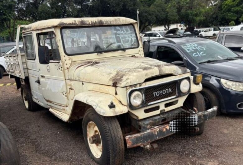 Leilão do Detran-MS tem Toyota Bandeirante e mais 180 veículos
