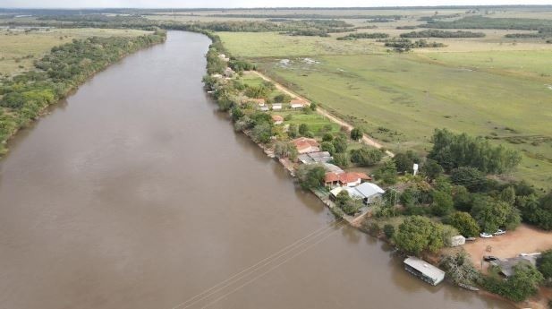 Justiça manda demolir ranchos em área de preservação ambiental em Ivinhema