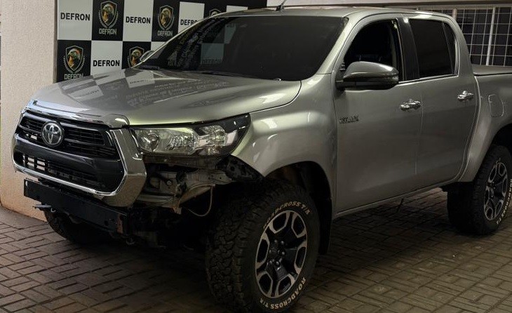 DEFRON recupera Toyota Hilux furtada no Paraná e prende 2 homens em Dourados