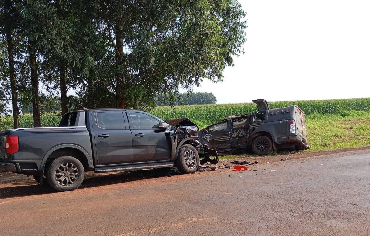 Viatura do DOF capota após acidente em rodovia e deixa 4 policiais feridos