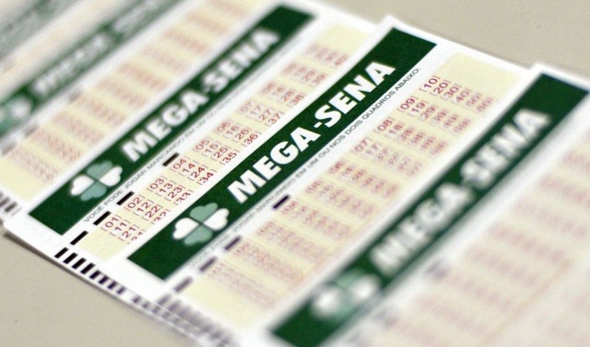 Mega Sena acumulada pode pagar R$ 100 milhões neste domingo
